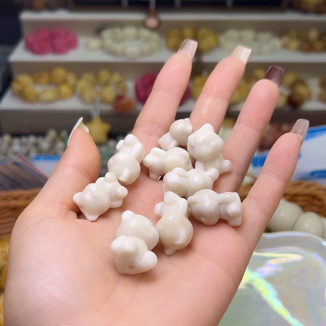菩提根/象牙果吊坠微瑕白暴力熊10颗有裂