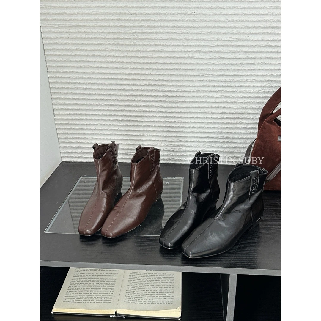 S55181603C复古粗跟尖头气质百搭时装靴