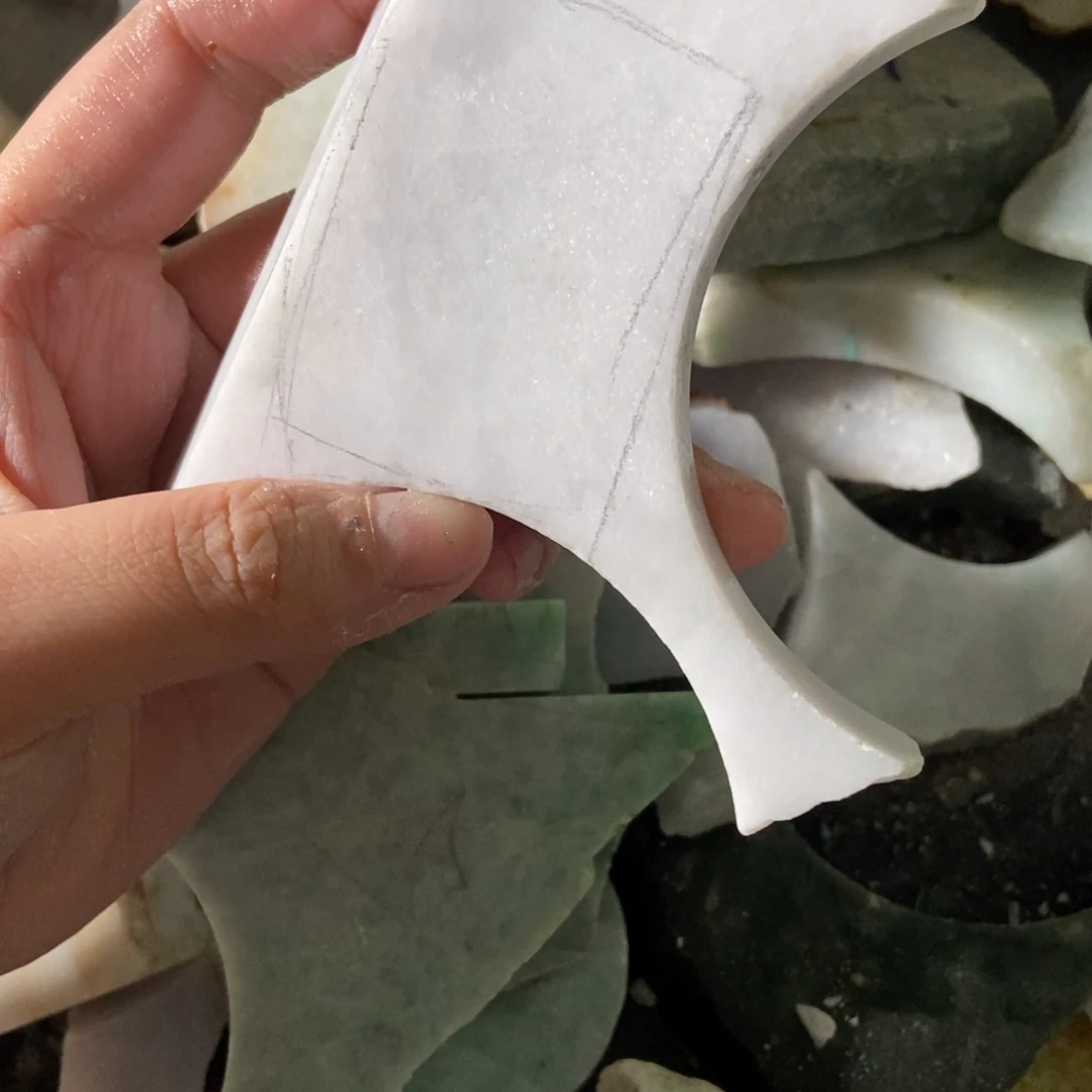 翡翠挂件未镶嵌天然翡翠