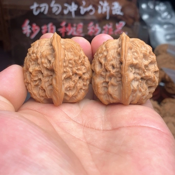 文玩核桃吊坠马老四