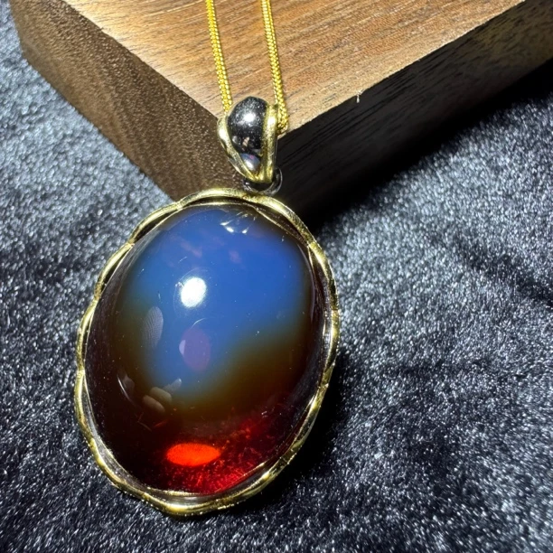 墨西哥红蓝珀半面S925吊坠