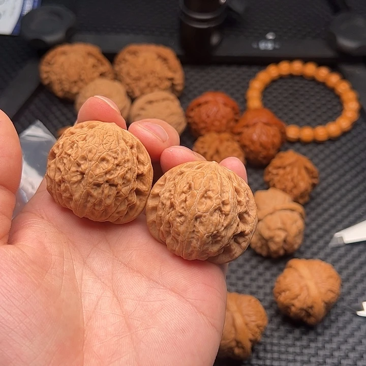 文玩核桃把件温***蟆铁锤