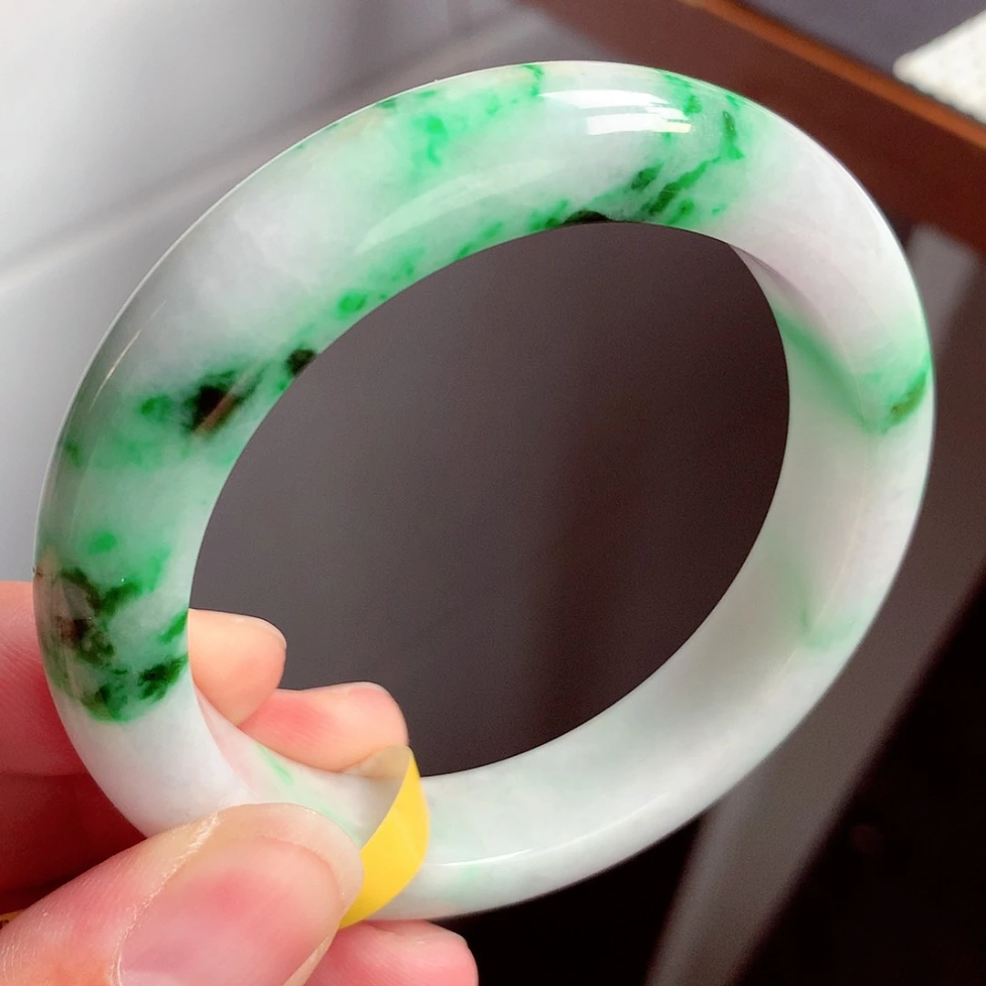 翡翠手镯未镶嵌缅甸翡翠