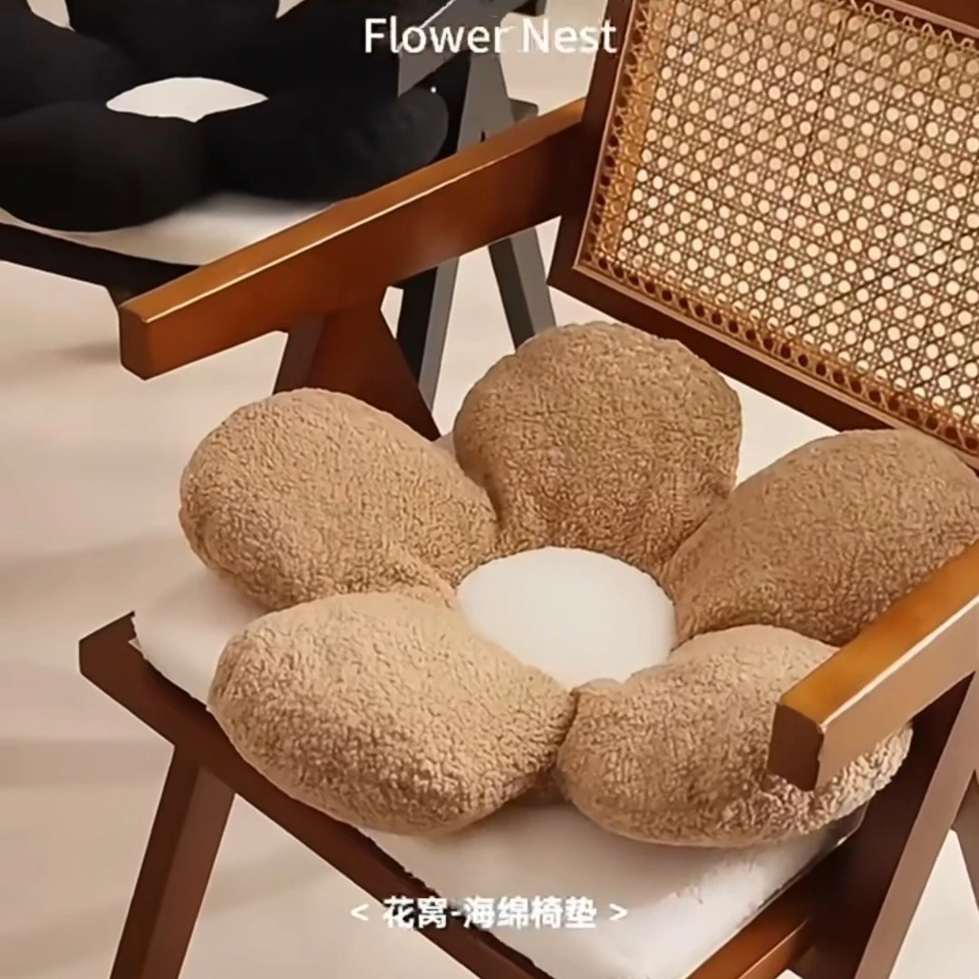 现代简约泰迪绒花朵坐垫椅垫办公室屁垫榻榻米久坐不塌坐垫网红