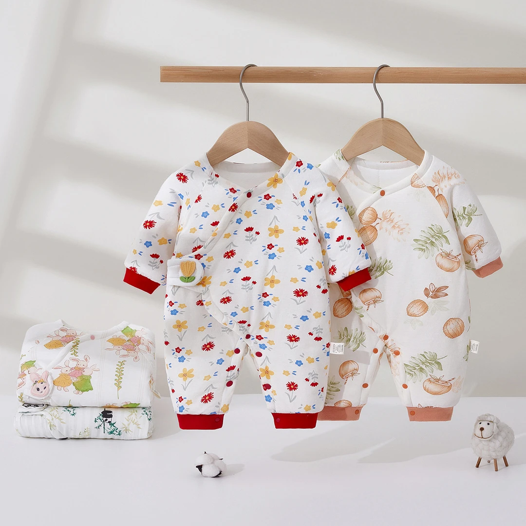 新生婴儿衣服纯棉秋冬装夹棉加厚哈衣爬服出生幼儿宝宝保暖连体衣