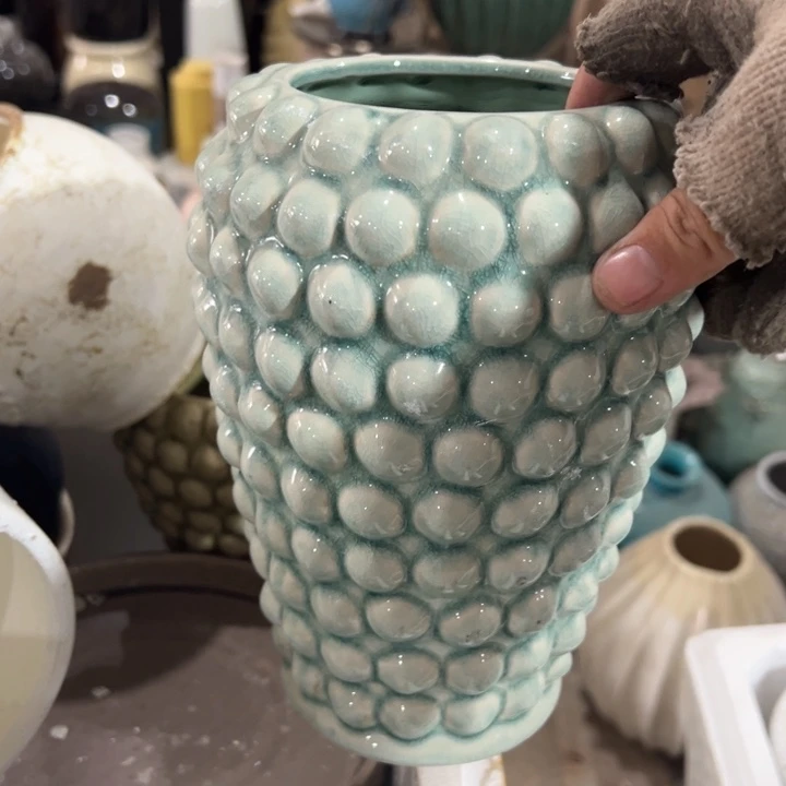 陶瓷花瓶摆件外贸出口（微瑕）高20口9公分