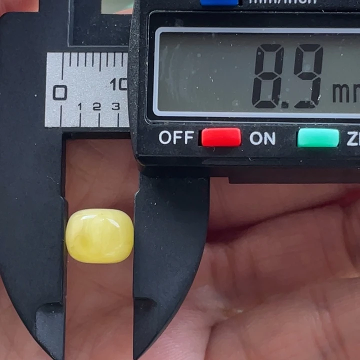 【闪购商品】琥珀裸石未镶嵌3号杂