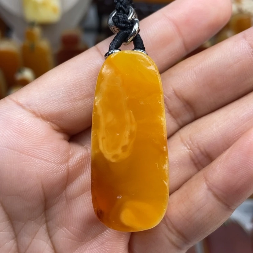 【闪购商品】琥珀颈饰未镶嵌