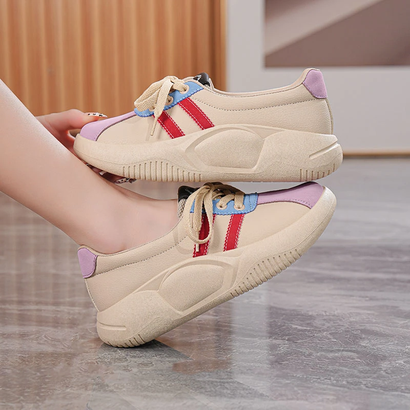 小白鞋女2025年秋季新款平底韩版百搭板鞋增高时尚学生运动女鞋