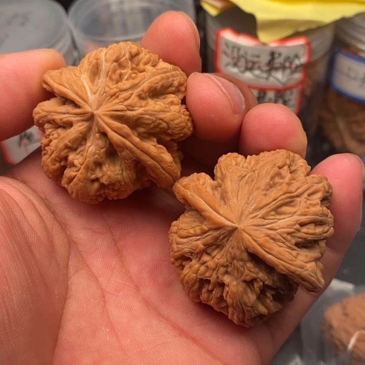 文玩核桃把件粗筋45