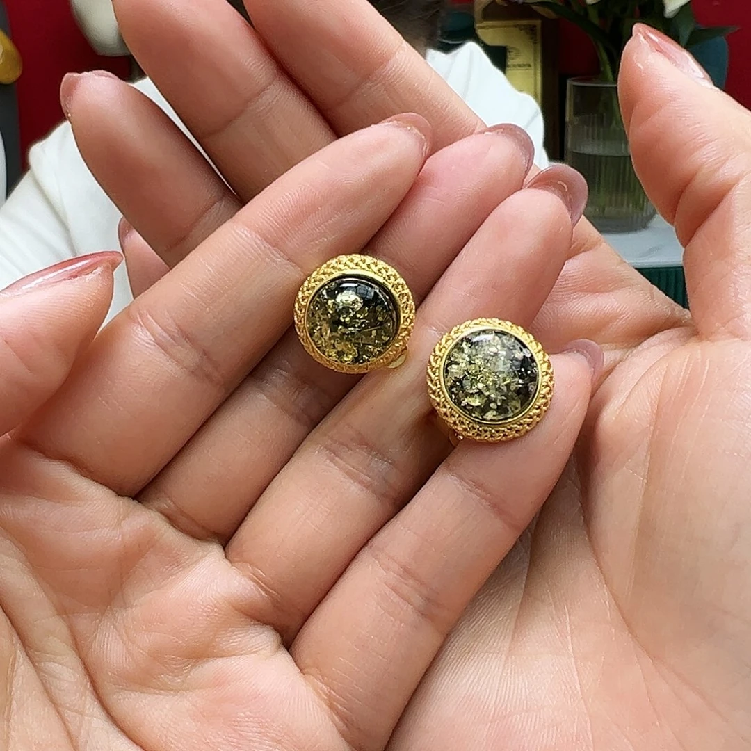 琥珀手镯未镶嵌耳坠