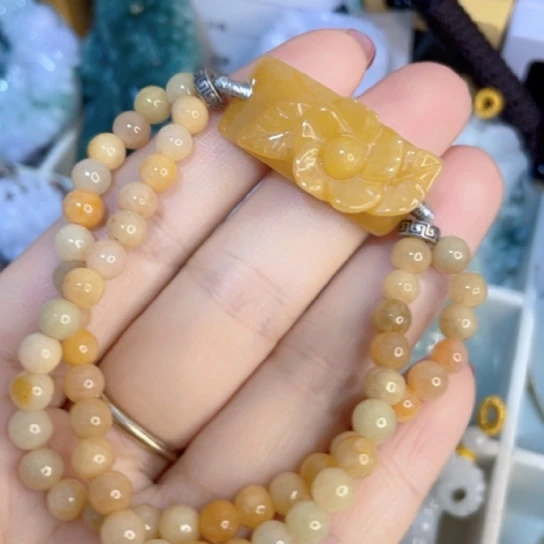 翡翠未镶嵌颈饰天然黄翡手牌