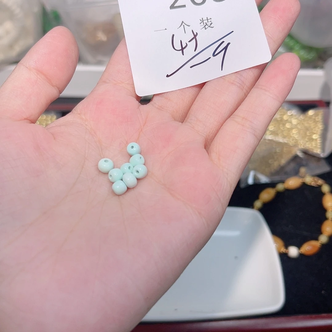 未镶嵌珠宝半成品水晶208 。