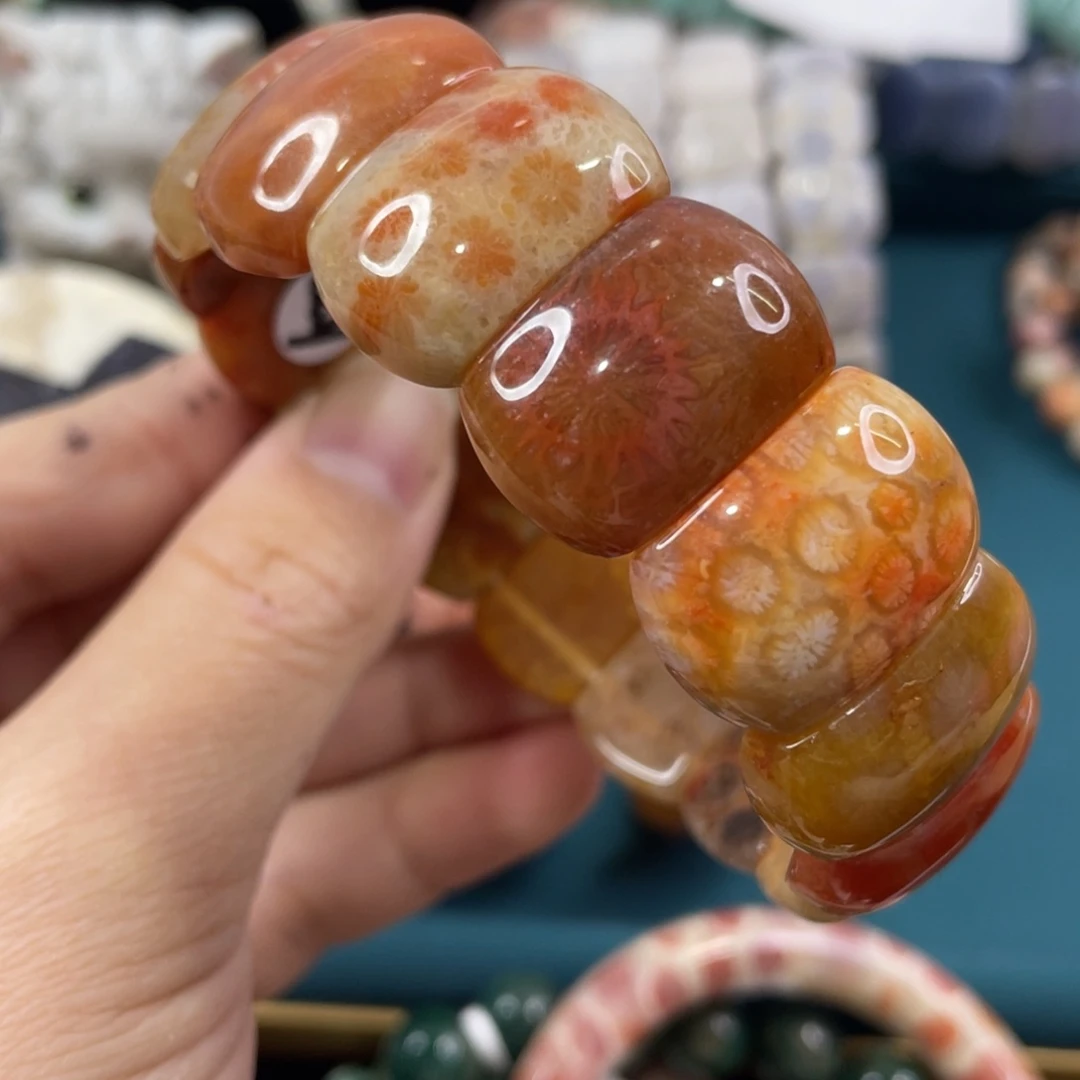 未镶嵌手镯硅化玉