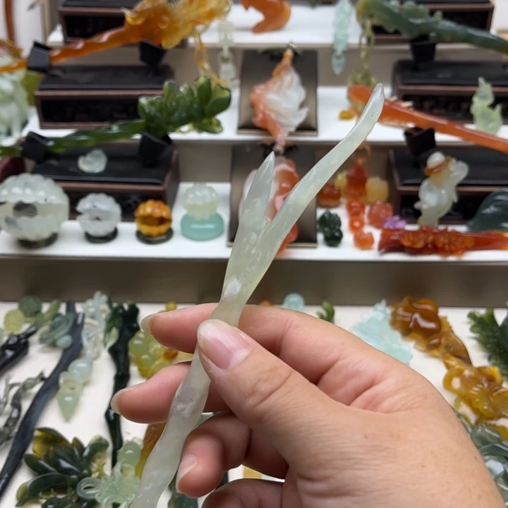 蛇纹石玉未镶嵌岫玉发簪