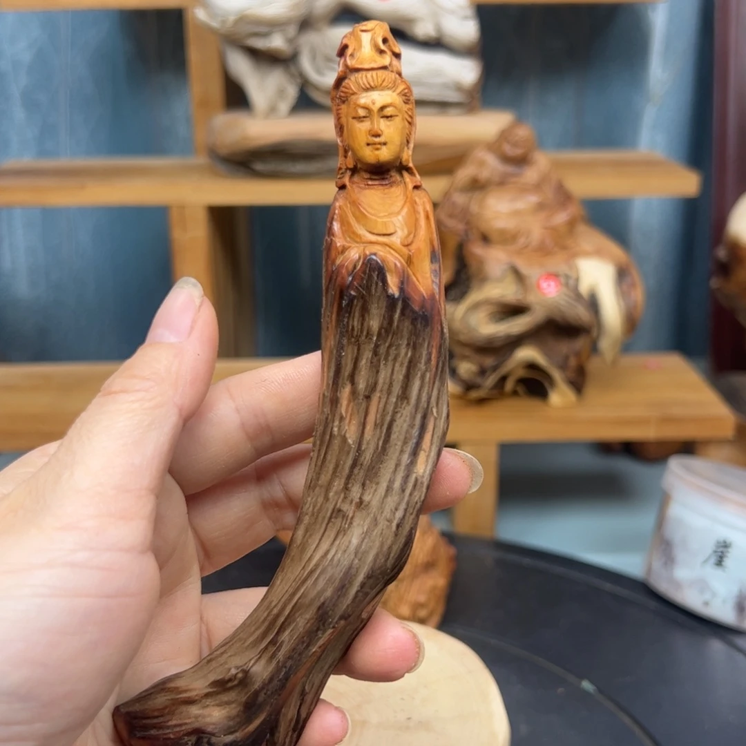 木镇**哥崖柏木摆件手把件