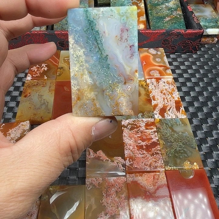 玛瑙/玉髓颈饰合金敏*