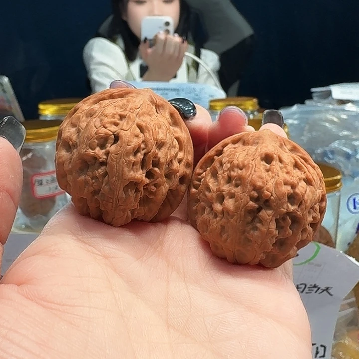 吊坠桃核皇家正圆35尺