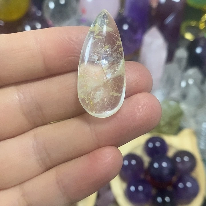 石材金发晶水滴吊坠！