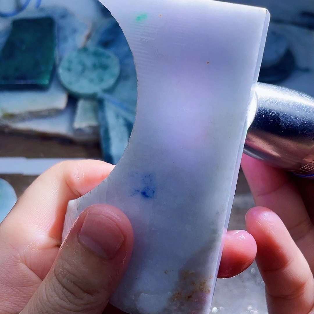 翡翠未镶嵌颈饰毛料6