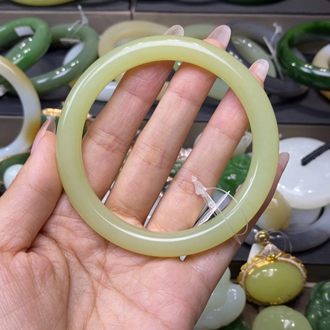 未镶嵌手镯和田玉（黄玉）