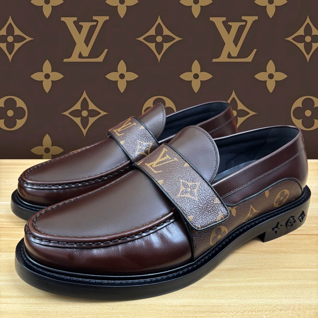 未使用 LouisVuitton/路易威登 棕色老花魔术贴乐福鞋
