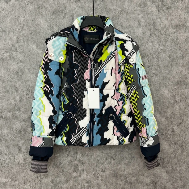 95新 VERSACE/范思哲 蓝色花纹鹅绒服