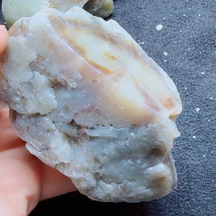 未镶嵌和田玉（糖玉）珠宝半成品
