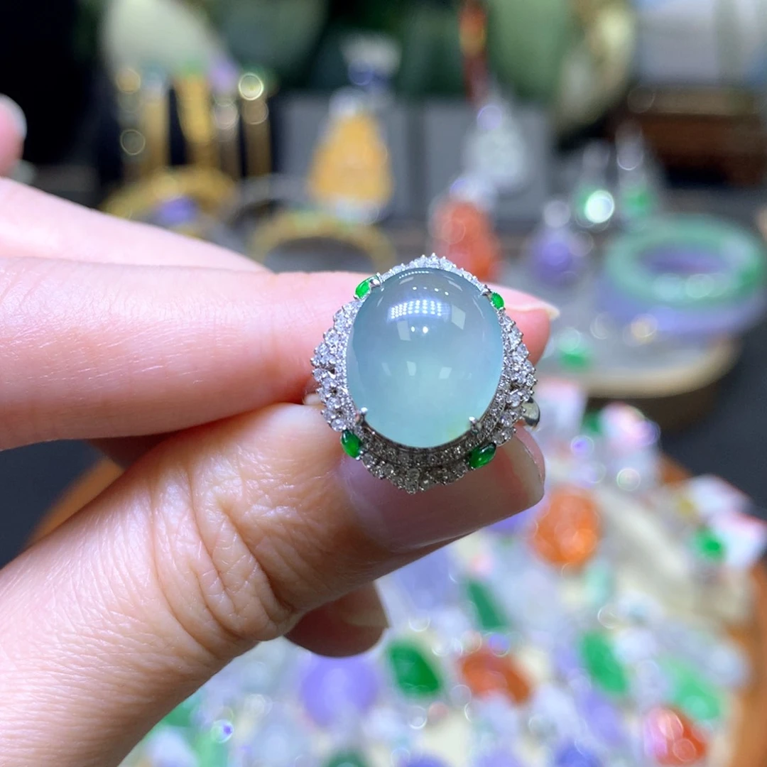 翡翠18K金镶嵌颈饰翡翠吊坠项链