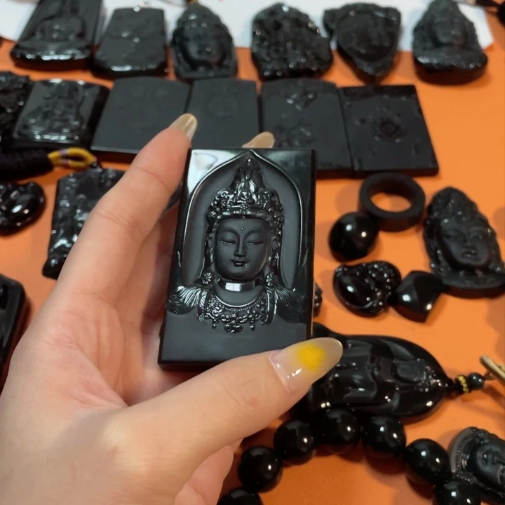 翡翠颈饰未镶嵌用****2