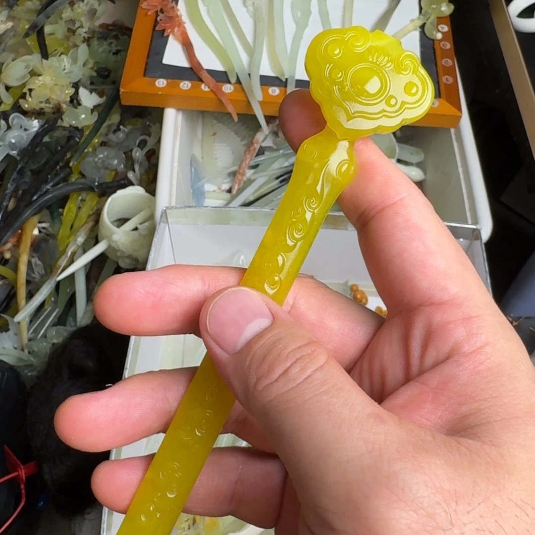 蛇纹石玉未镶嵌发饰