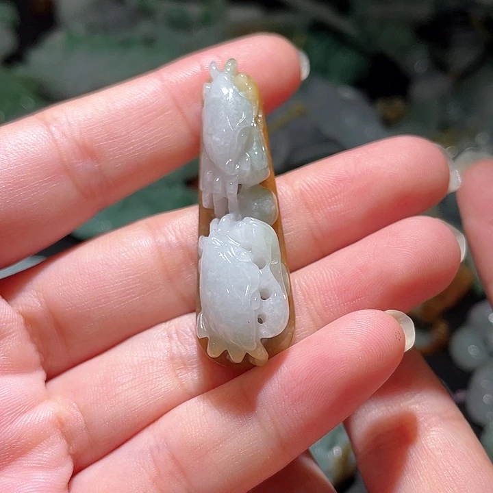 颈饰未镶嵌翡翠天