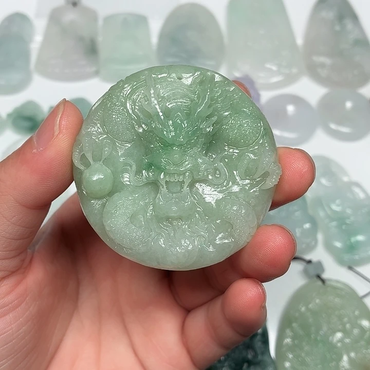 定制翡翠未镶嵌龙牌