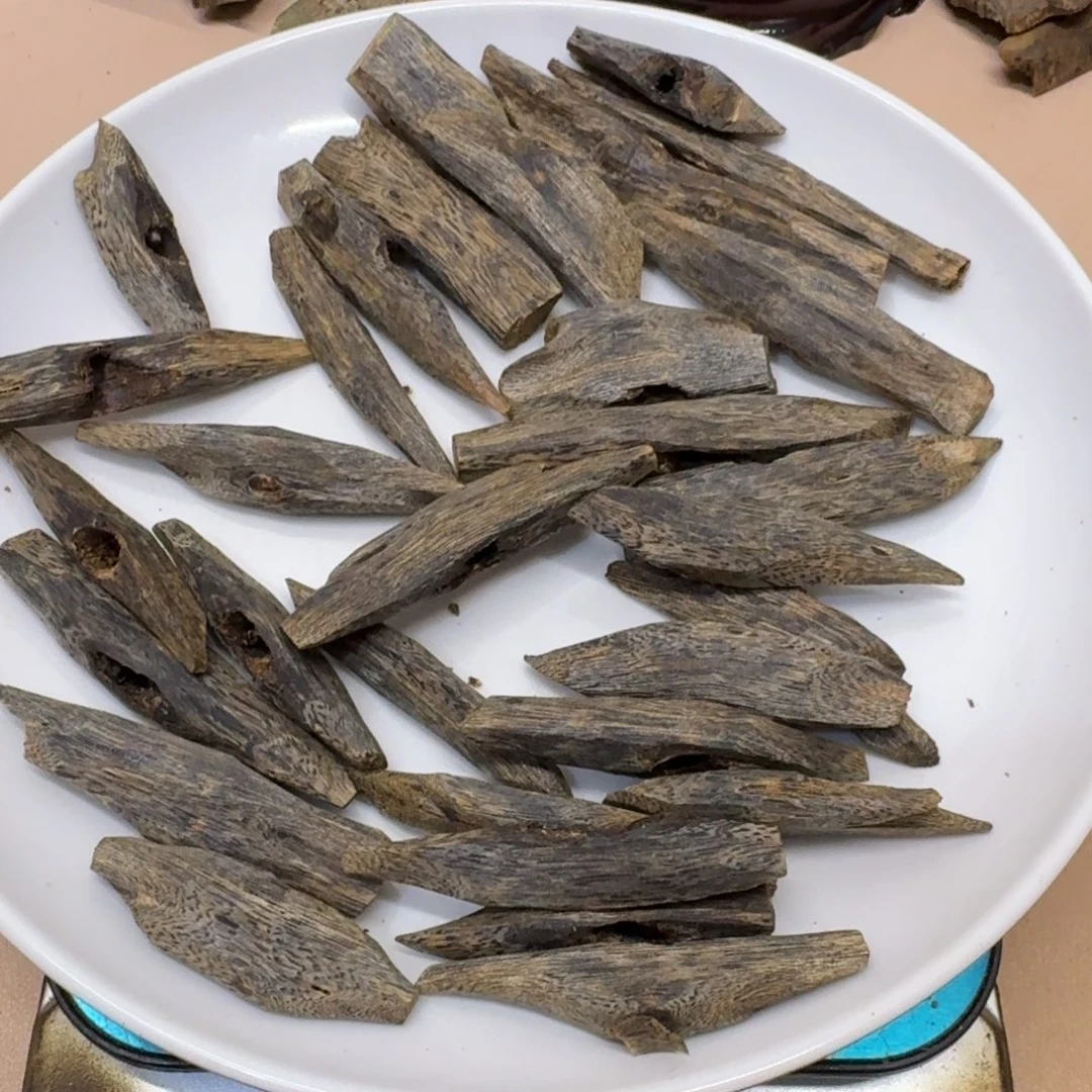 于***宁沉香沉香碎屑波浪仔高油块料101克