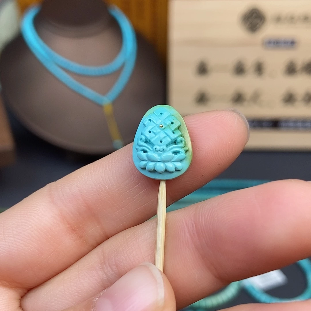 绿松石配饰未镶嵌