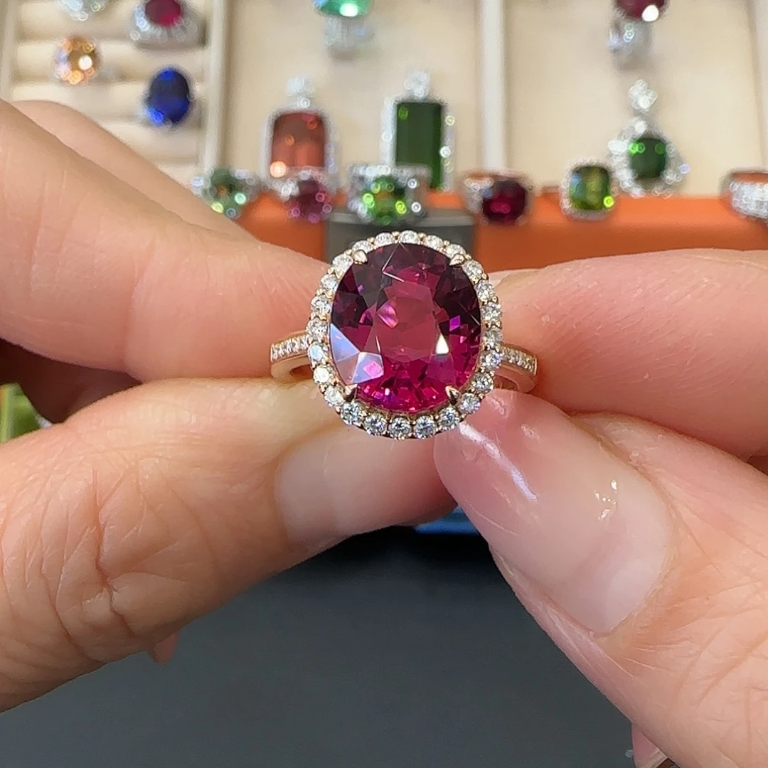 戒指18K金镶嵌碧玺4.36ct
