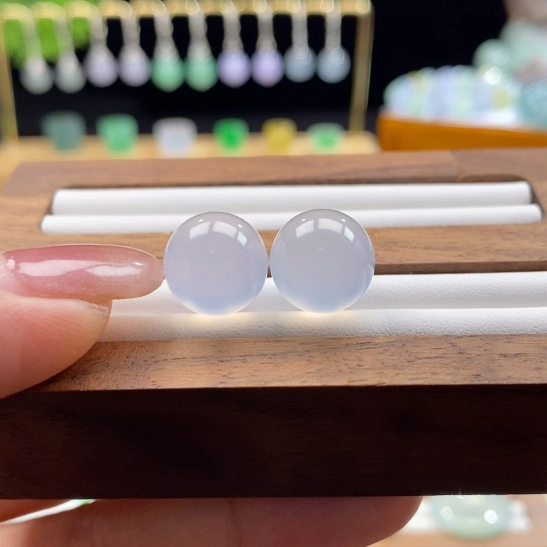 翡翠吊坠(不含链)未镶嵌翡翠随机发一个（只发一个）