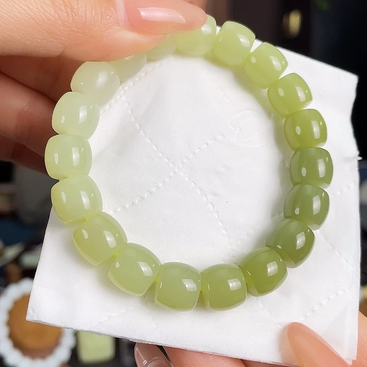 和田玉未镶嵌颈饰定制发货