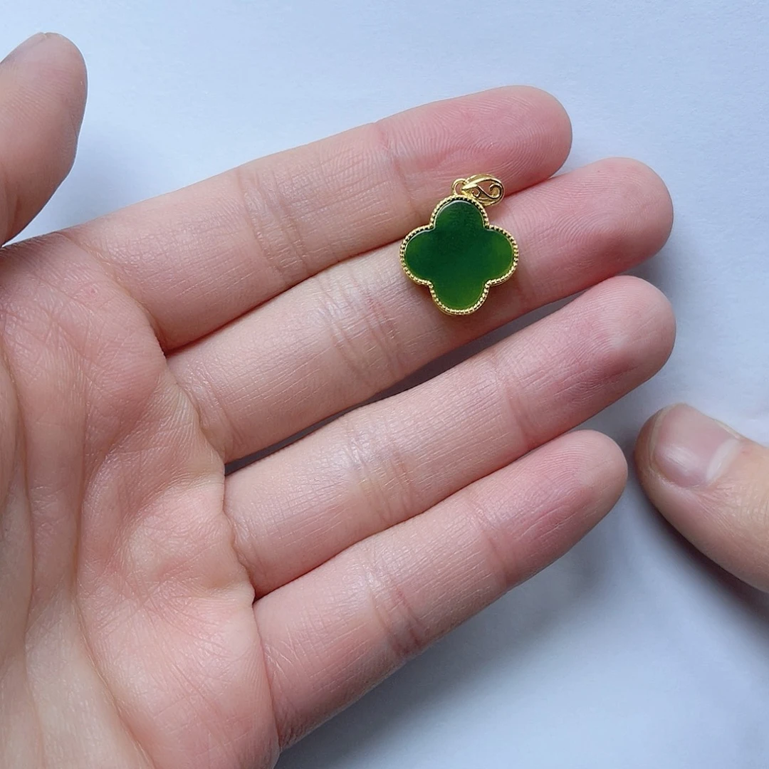 和田玉挂件。k k银S925镶嵌
