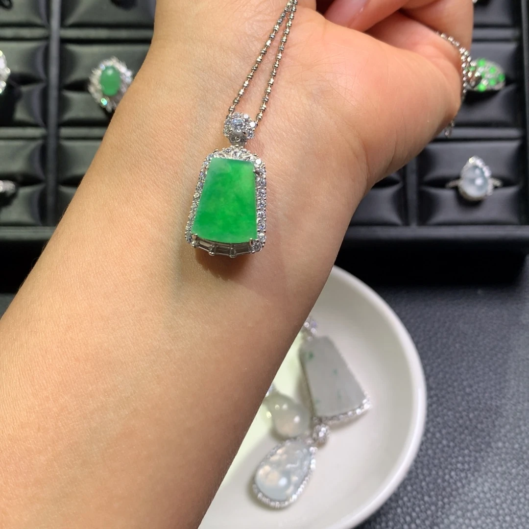 翡翠银S925镶嵌颈饰
