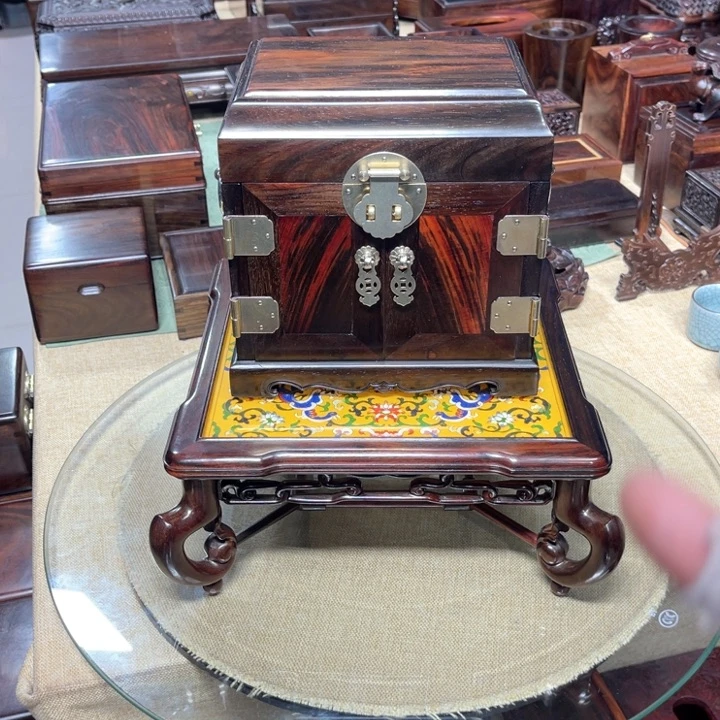 紫檀木类成套家具