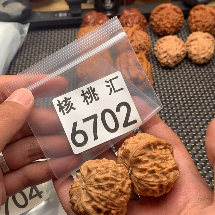 文玩核桃吊坠玉枕