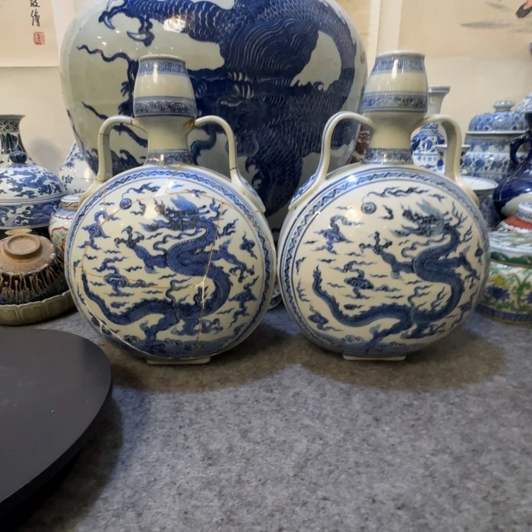 摆件老*陶瓷工艺品摆件青花龙纹扁壶标本和完整器各一件