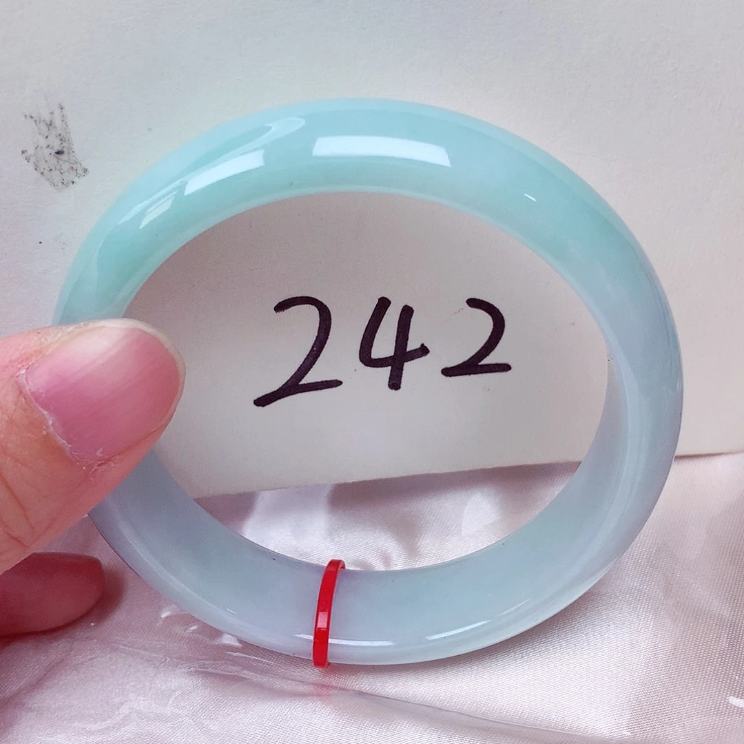 翡翠未镶嵌手镯翡翠