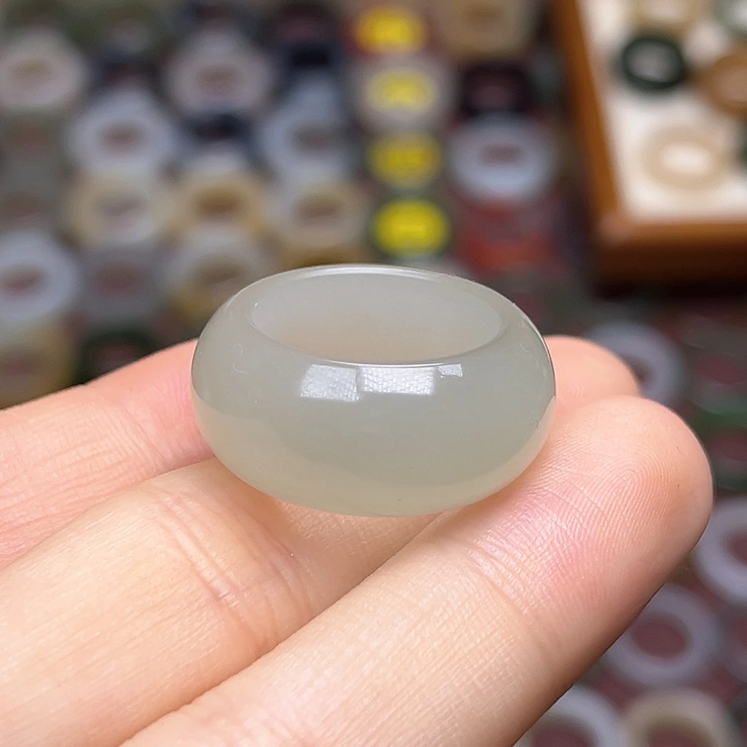 未镶嵌戒指和田玉17.2薄荷奶蓝