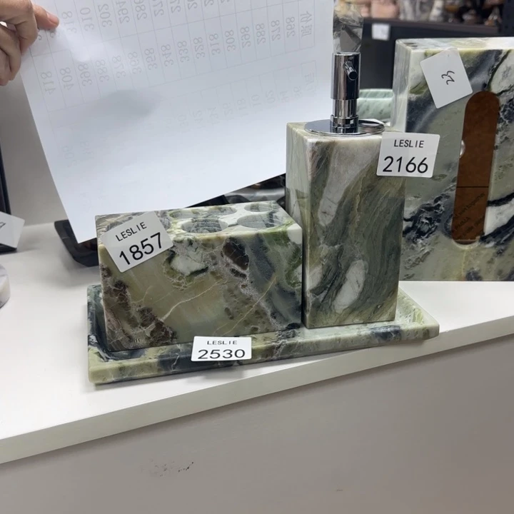 X1857.  2166.  2530.   绿