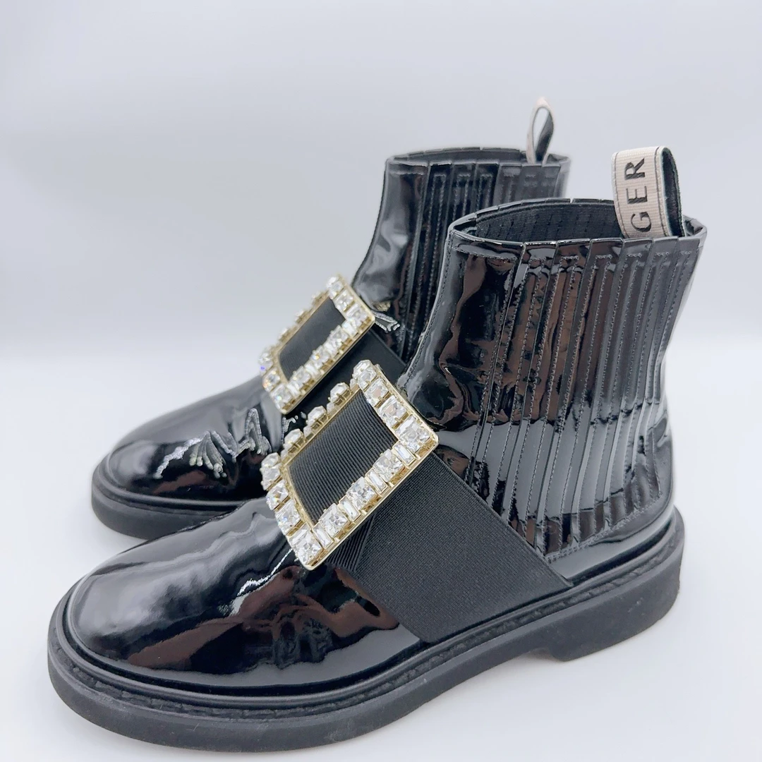 95新 Roger Vivier/罗杰·维威耶 35.5码/漆皮方扣水钻短靴/01857