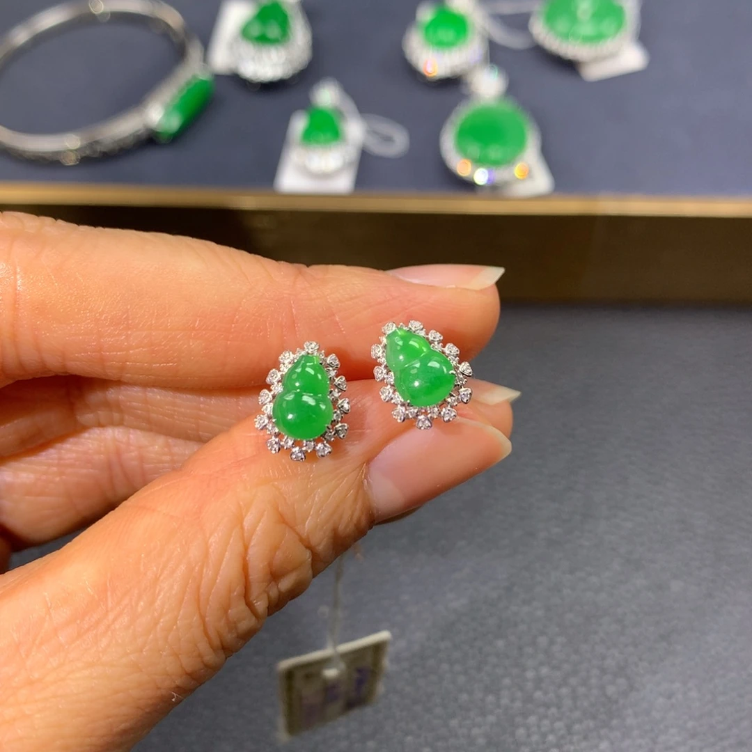 翡翠耳饰18K金镶嵌翡翠