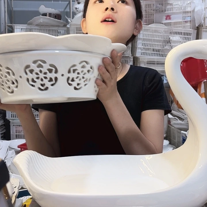 碟爱*可微瑕产品………大鹅加炉子两件套
