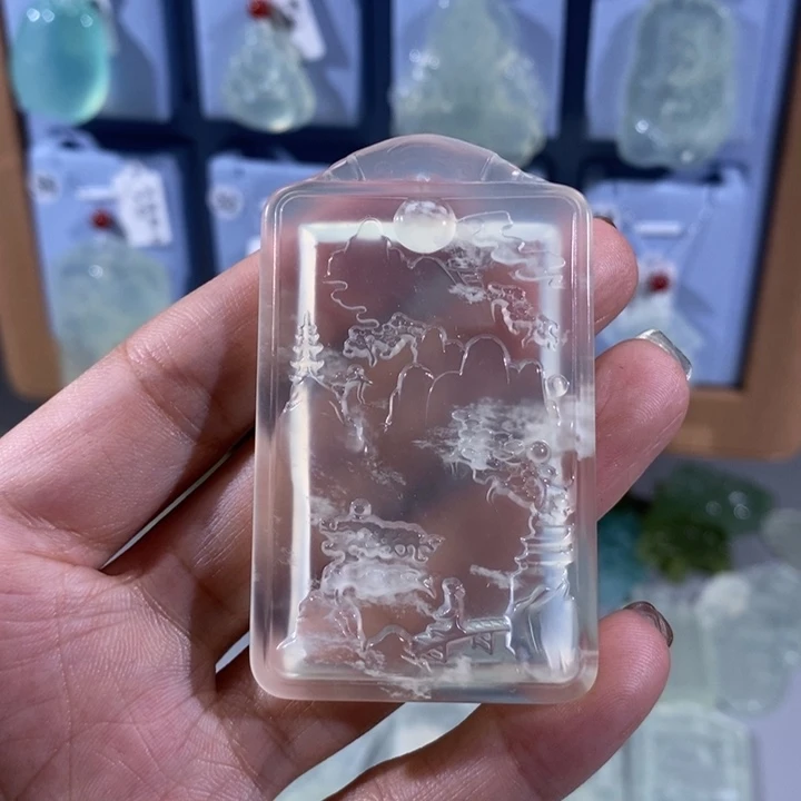 岫玉未镶嵌颈饰吊坠
